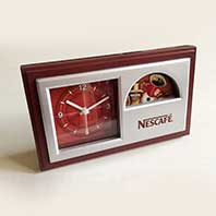Table clock with penstand