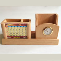 Wooden pen holder with calender